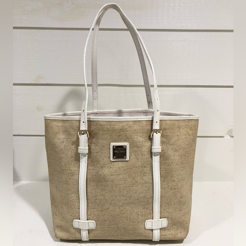 Dooney & Bourke Panama East/West Shopper Tote in Natural/White